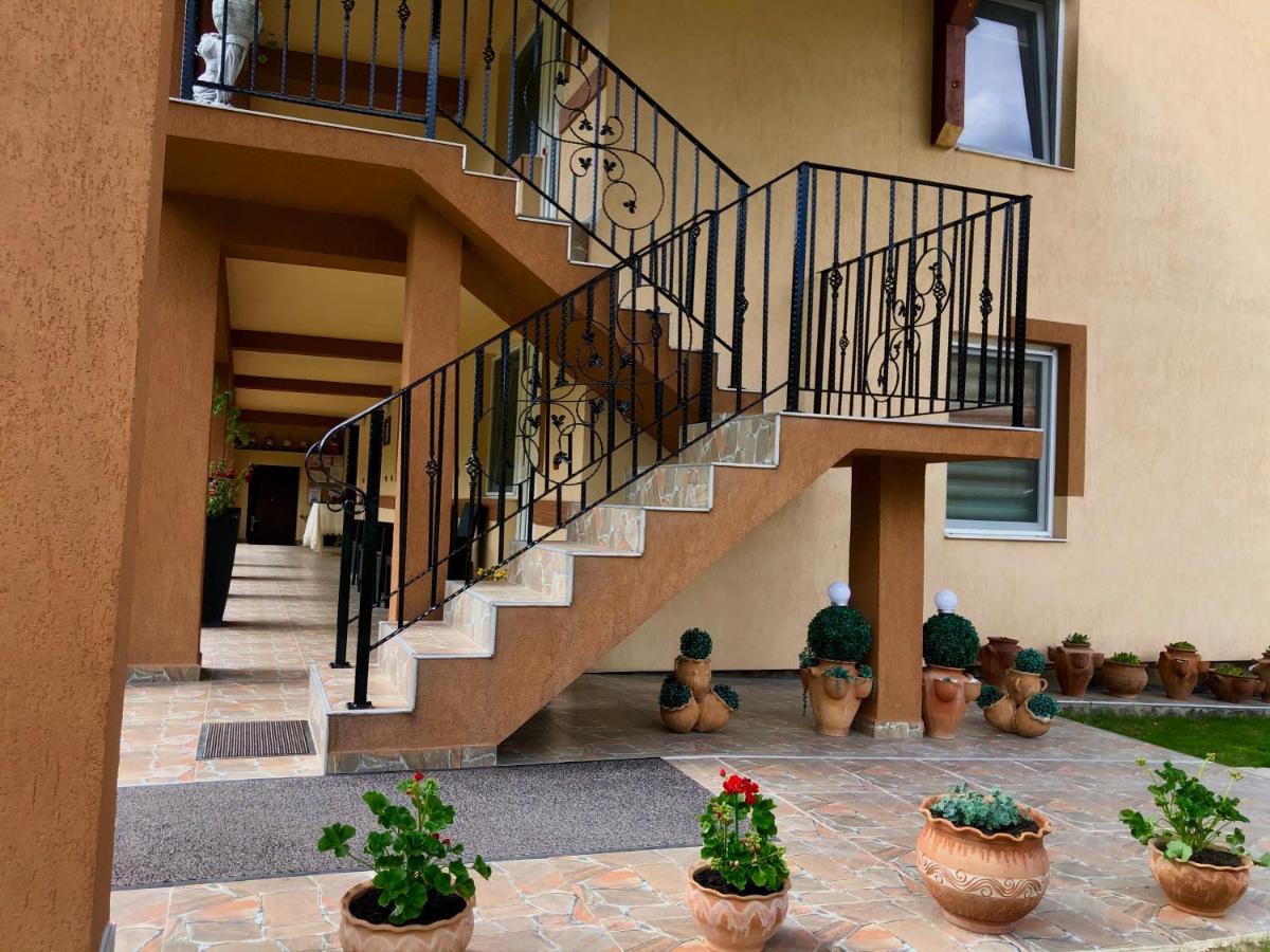 Casa Antonia Hotell Chiscau Exteriör bild